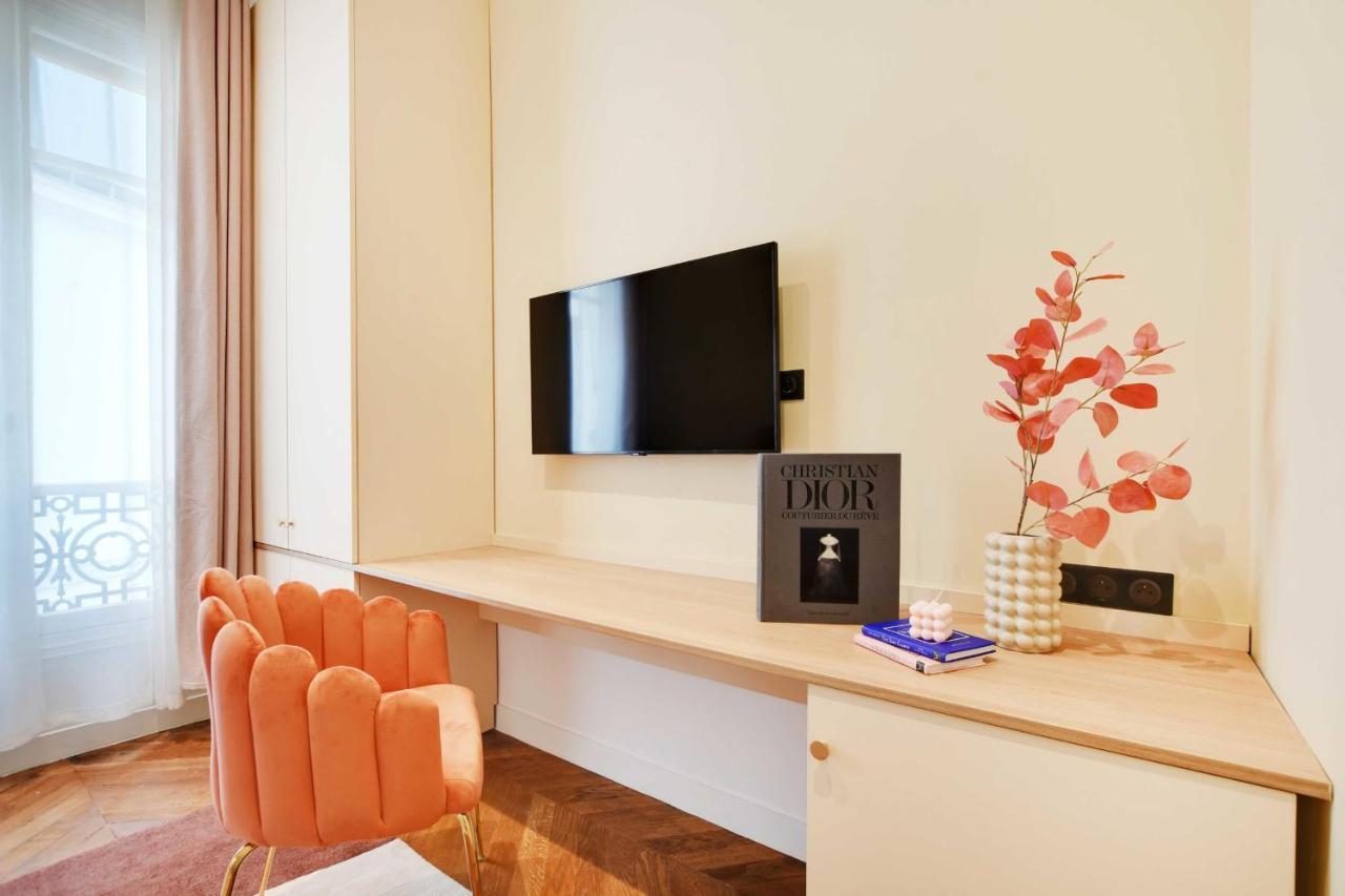 Chic Apartment - 1Br-4P - Facing The Louvre Paris Eksteriør bilde
